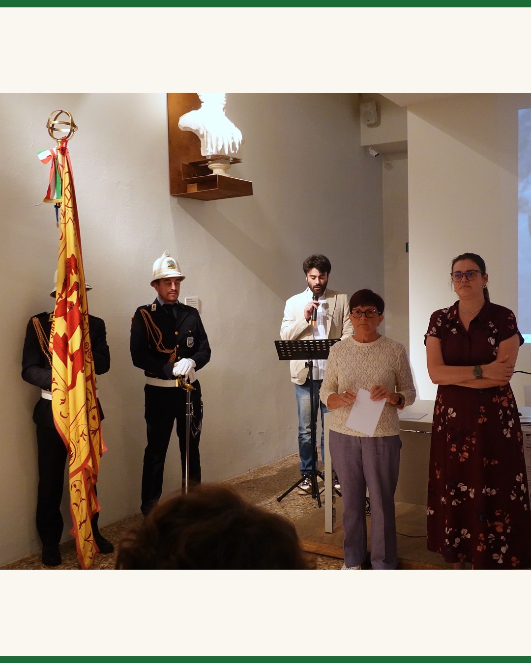 Un momento della cerimonia di premiazione nella Sala Chilesotti